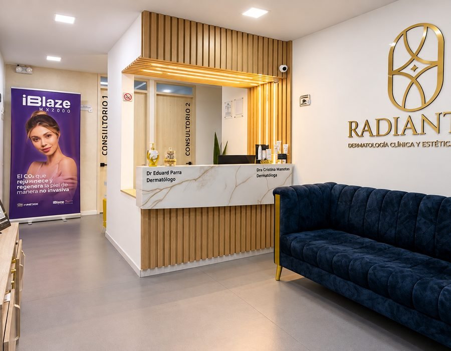 Recepción y acceso a consultorios de Radiantez